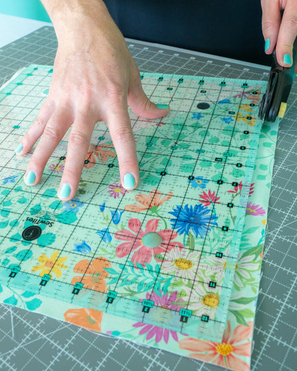 PRE-ORDER: Sew Magnetic 12.5" x 12.5" Ruler
