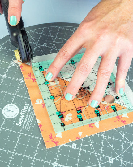 PRE-ORDER: Sew Magnetic 4.5" x 4.5" Ruler