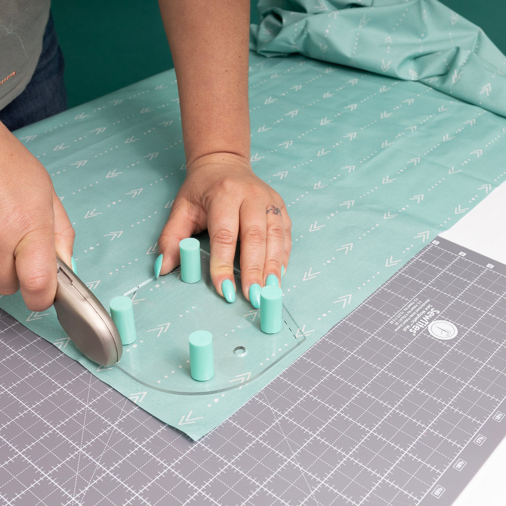 15+ Cut Up And Sew Sew Magnetic Cutting System - Original Kit - by SewTites